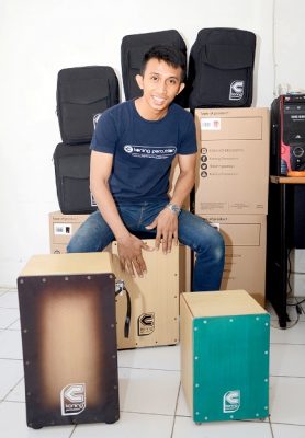 Kisah Sukses Pengusaha Muda: Pria Ini Jalankan Bisnis Beromset Puluhan Juta Rupiah