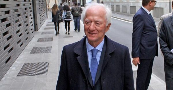 Entrepreneur Sukses: Si Anak Yatim yang Menjadi Kaya Karena Kacamata