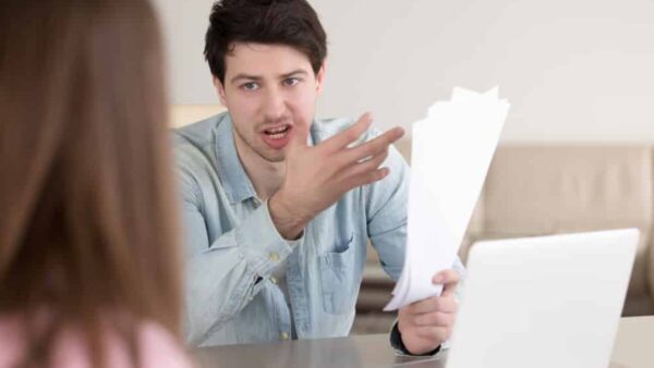 Pembayaran Invoice Telat? Begini Cara Cerdas Mengatasinya!